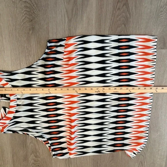 Worthington Geometric Sleeveless Blouse - Picture 11 of 11